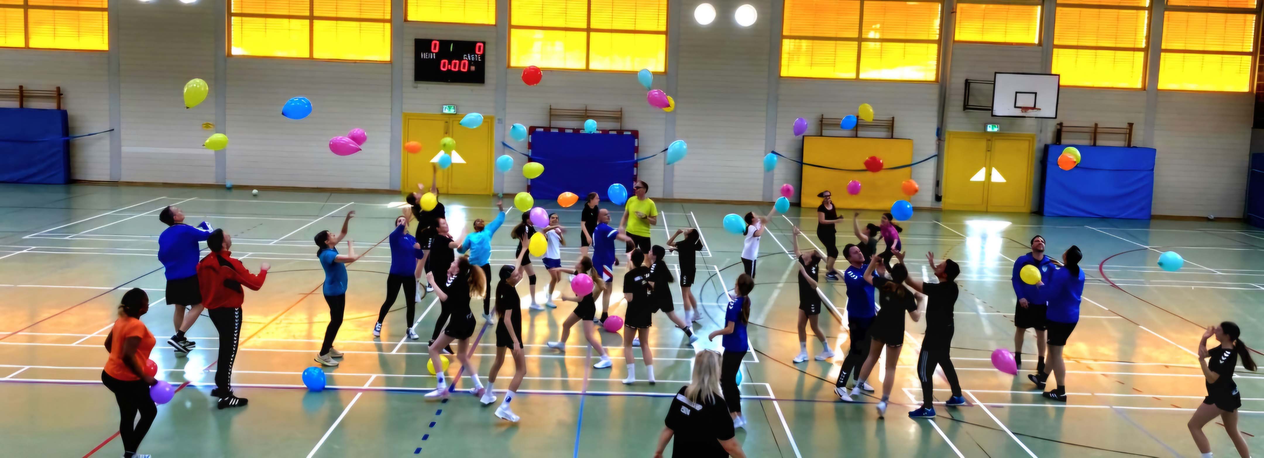 Fröhliches Abschlusstraining der Handballmädchen vom TV 1862 Homberg e.V.