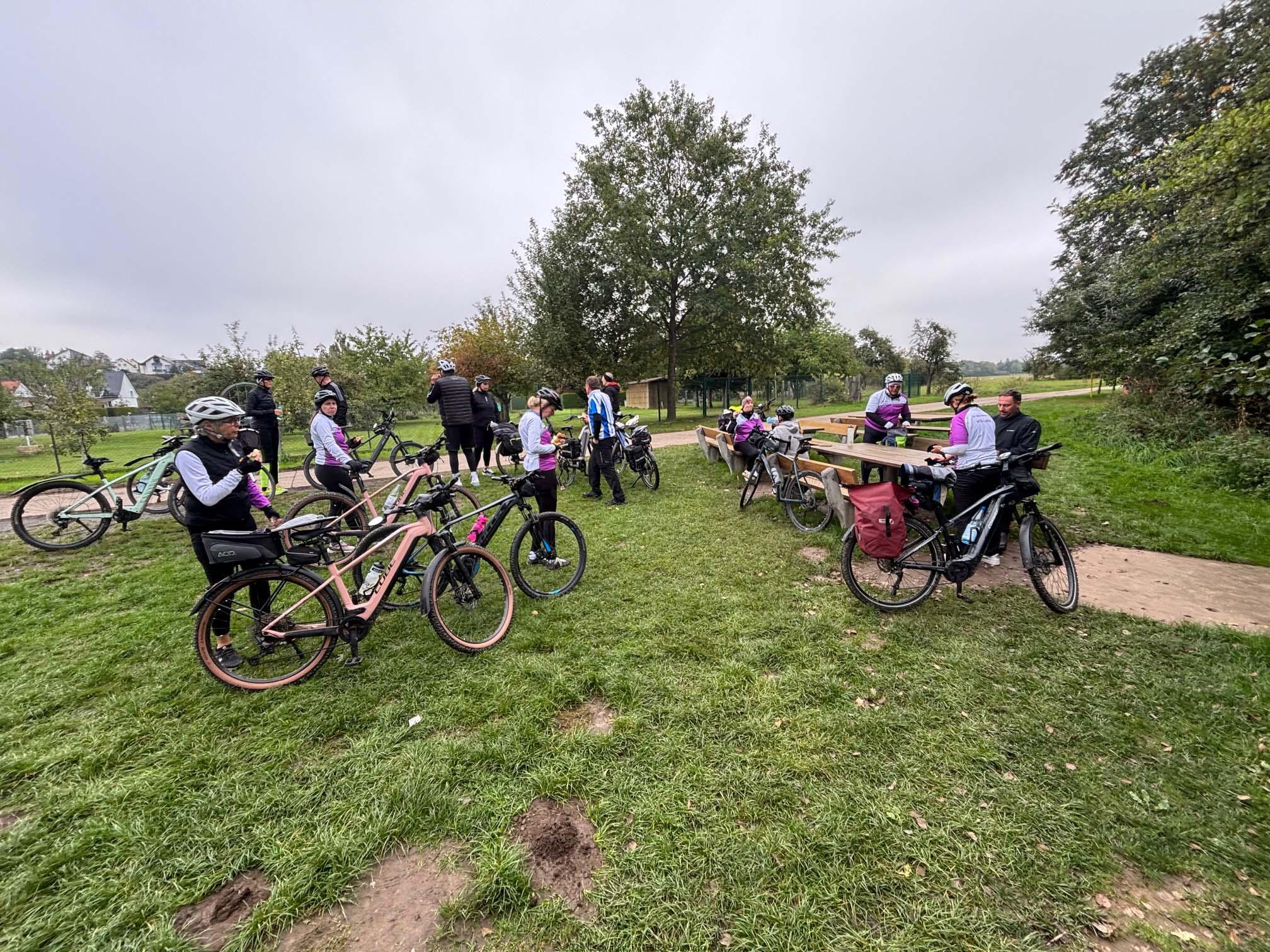 Überraschungstour der Mountainbike Ladies von Homberg bis Braunfels und zurück