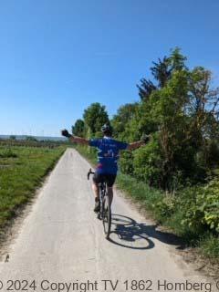 Mountainbike-Gruppe fährt von Homberg nach Thouaré