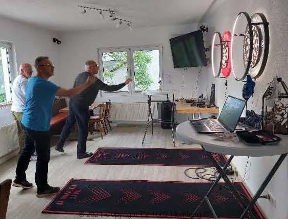 Saisonausklang mit Dart-Wettkampf im Vereinsheim