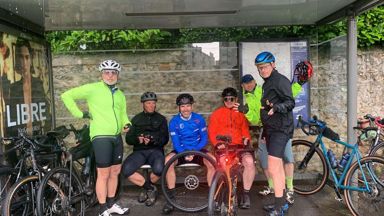 Mountainbike-Gruppe fährt von Homberg nach Thouaré