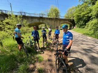 Mountainbike-Gruppe fährt von Homberg nach Thouaré
